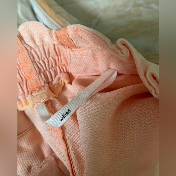 Aritzia skirt with silk trim - Picture 8 of 8